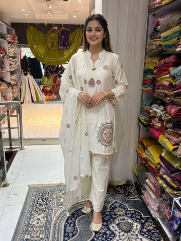 Ivory White Mal Chanderi Embroidered Kurti Pant Dupatta Set